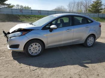  Salvage Ford Fiesta