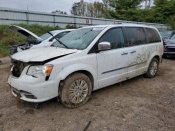  Salvage Chrysler Minivan