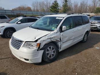  Salvage Chrysler Minivan