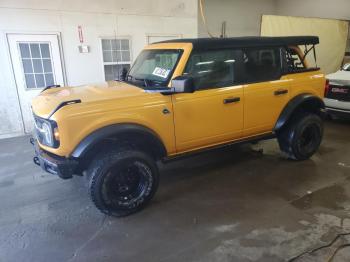  Salvage Ford Bronco