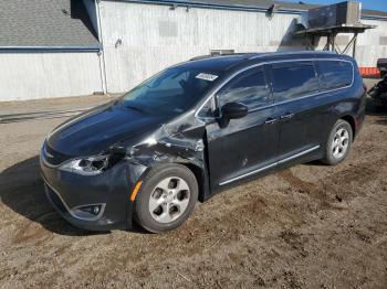  Salvage Chrysler Pacifica