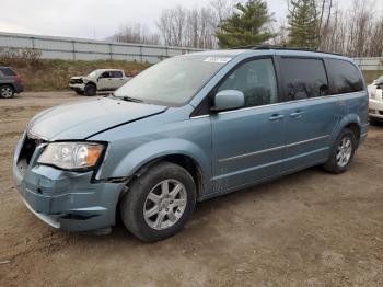  Salvage Chrysler Minivan