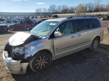  Salvage Chrysler Minivan