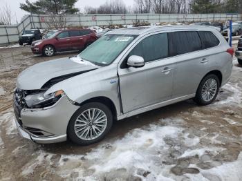  Salvage Mitsubishi Outlander