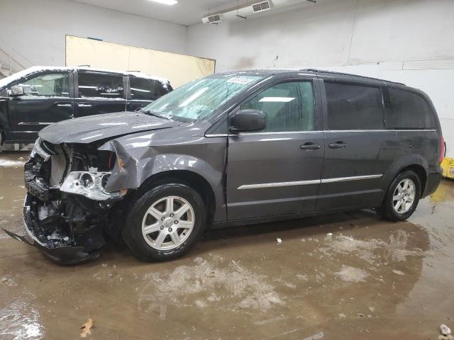  Salvage Chrysler Minivan