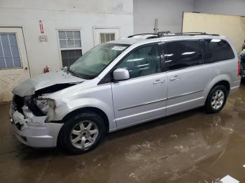  Salvage Chrysler Minivan