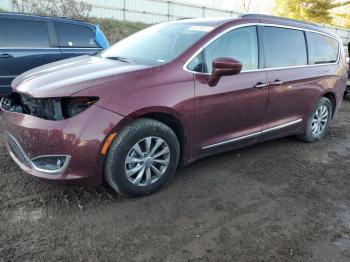  Salvage Chrysler Pacifica