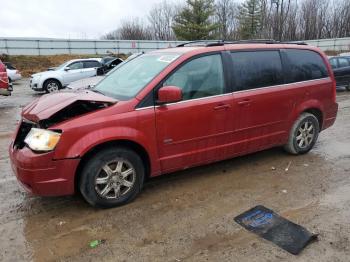  Salvage Chrysler Minivan