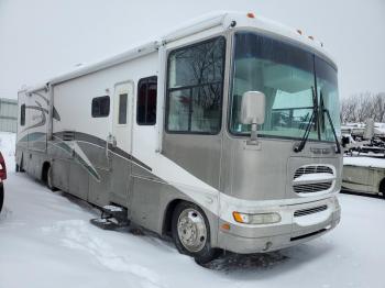  Salvage Workhorse Custom Cha Motorhome