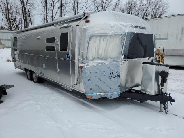  Salvage Airstream Globetrott