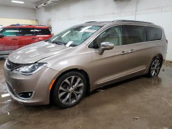  Salvage Chrysler Pacifica