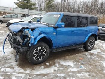  Salvage Ford Bronco