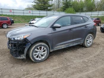  Salvage Hyundai TUCSON