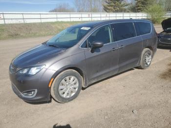  Salvage Chrysler Pacifica