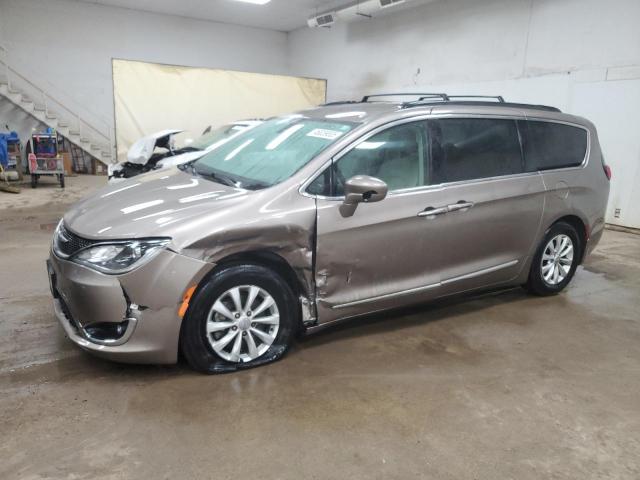  Salvage Chrysler Pacifica