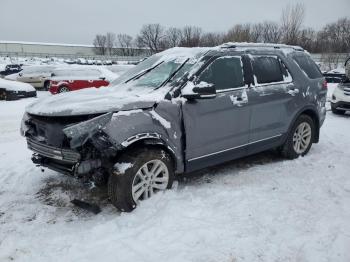 Salvage Ford Explorer