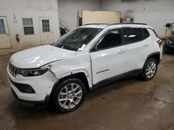  Salvage Jeep Compass