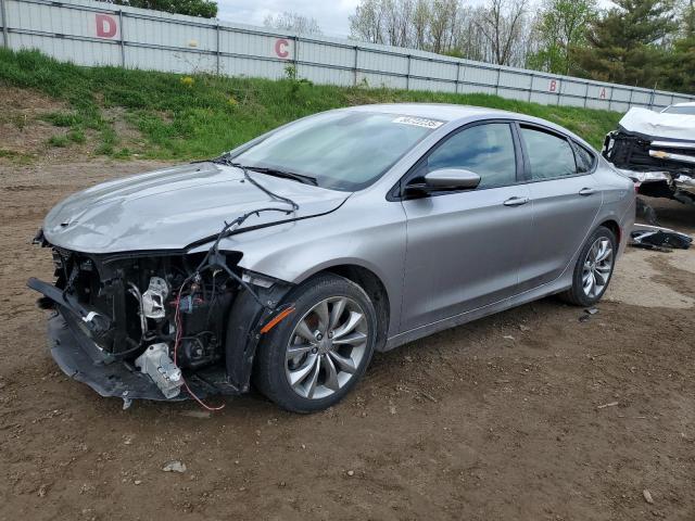  Salvage Chrysler 200