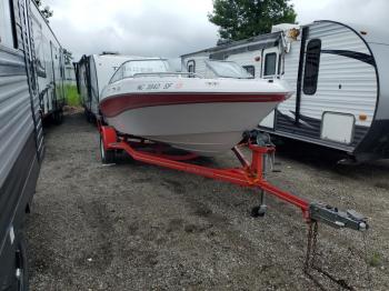  Salvage Four Winns Boat