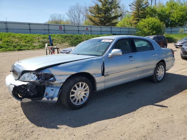  Salvage Lincoln Towncar