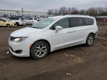  Salvage Chrysler Pacifica