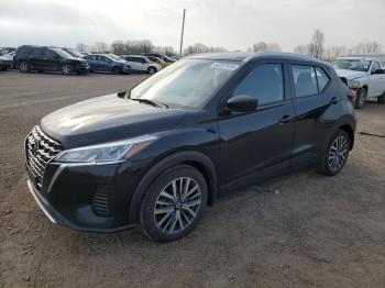  Salvage Nissan Kicks