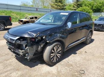  Salvage Mitsubishi Outlander