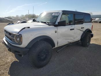  Salvage Ford Bronco