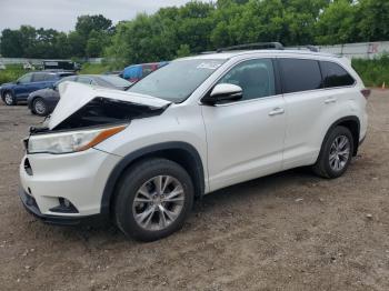  Salvage Toyota Highlander
