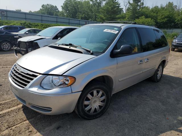  Salvage Chrysler Minivan