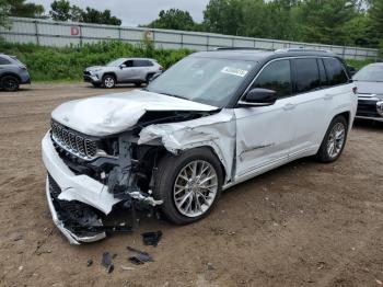  Salvage Jeep Grand Cherokee