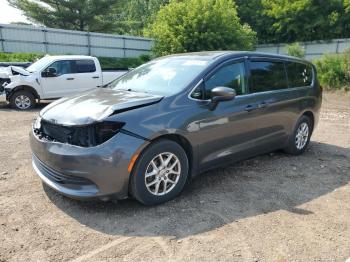  Salvage Chrysler Pacifica