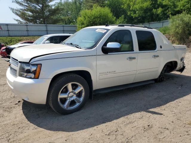  Salvage Chevrolet Avalanche