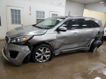  Salvage Kia Sorento
