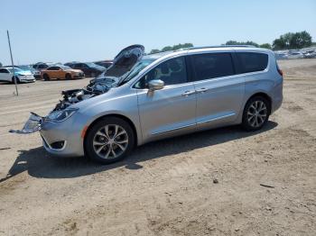  Salvage Chrysler Pacifica