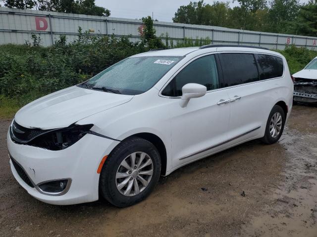  Salvage Chrysler Pacifica