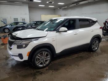  Salvage Kia Seltos