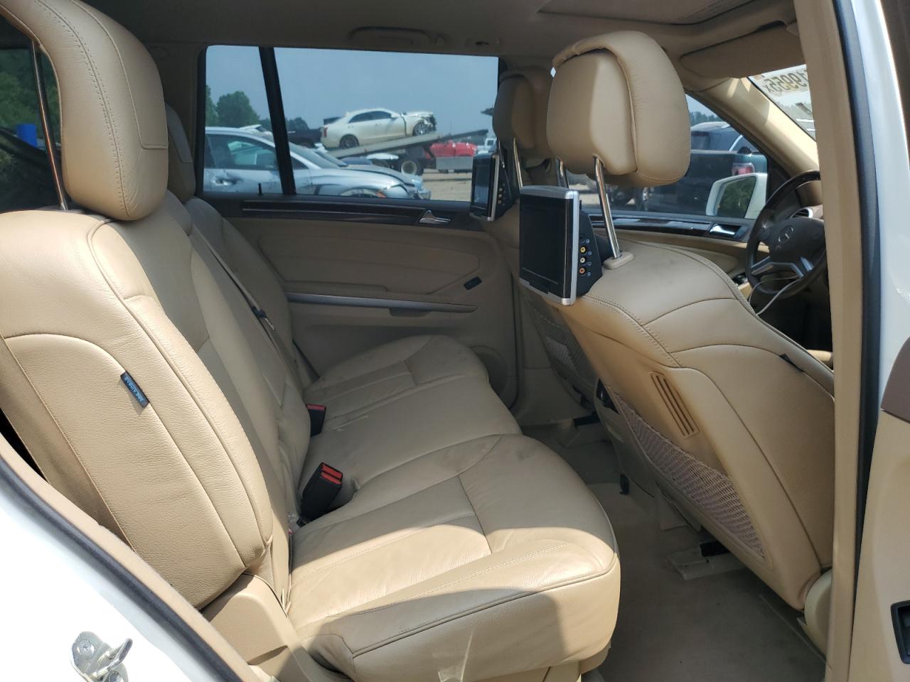 Mercedes-Benz G-Class 550 4matic Image 11