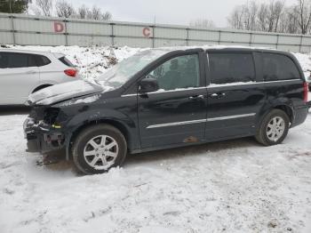  Salvage Chrysler Minivan