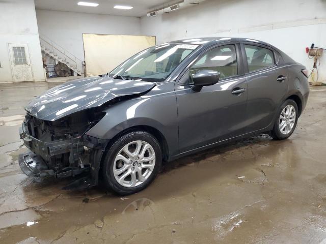  Salvage Toyota Yaris
