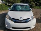Toyota Sienna Le Image 9