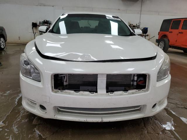 Nissan Maxima S Image 9