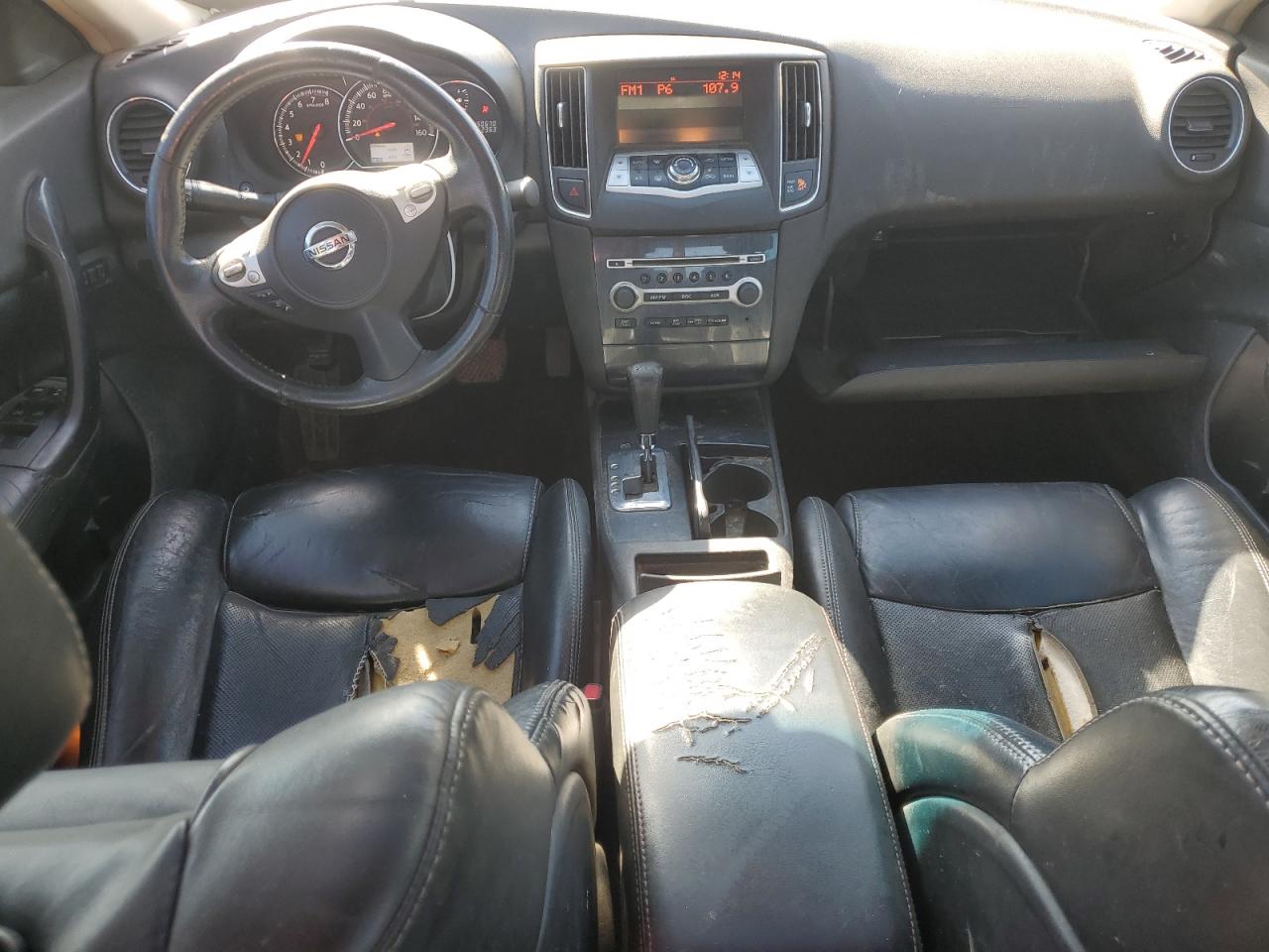 Nissan Maxima S Image 4