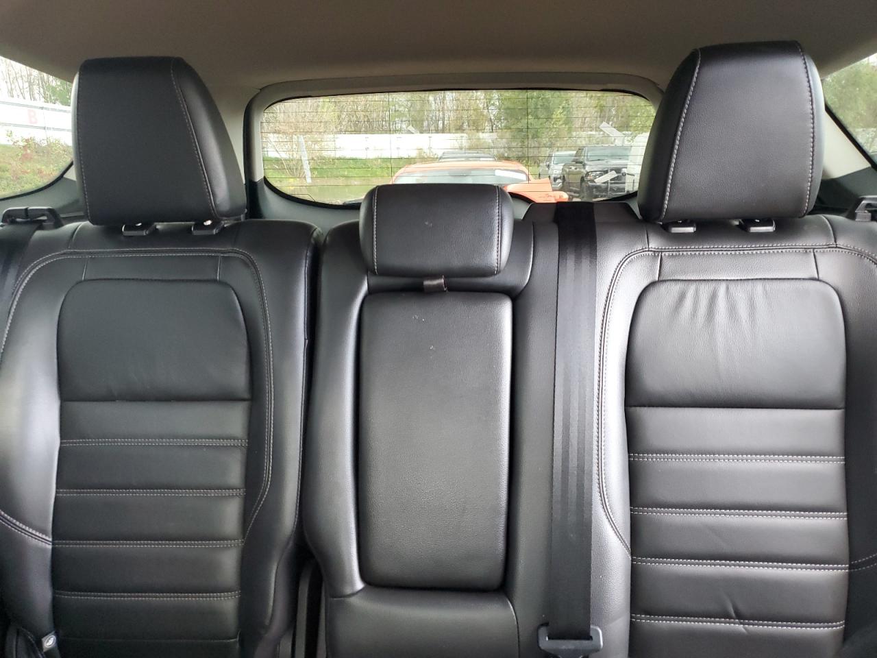 Ford Escape Titanium Image 2