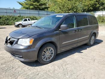 Salvage Chrysler Minivan