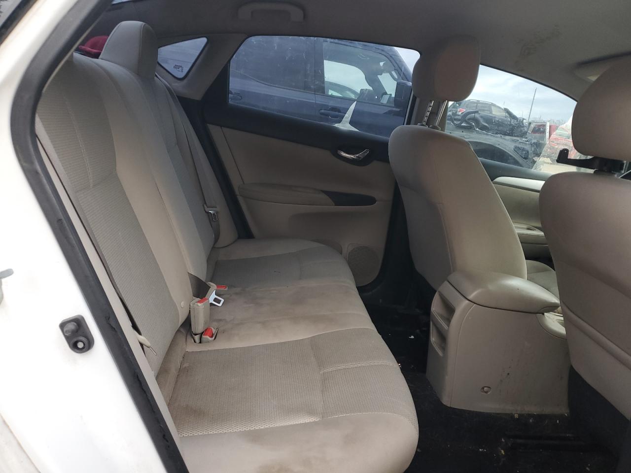 Nissan Sentra S Image 12