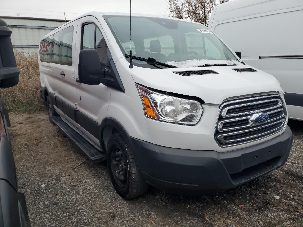 Ford Transit T-350 Image 2