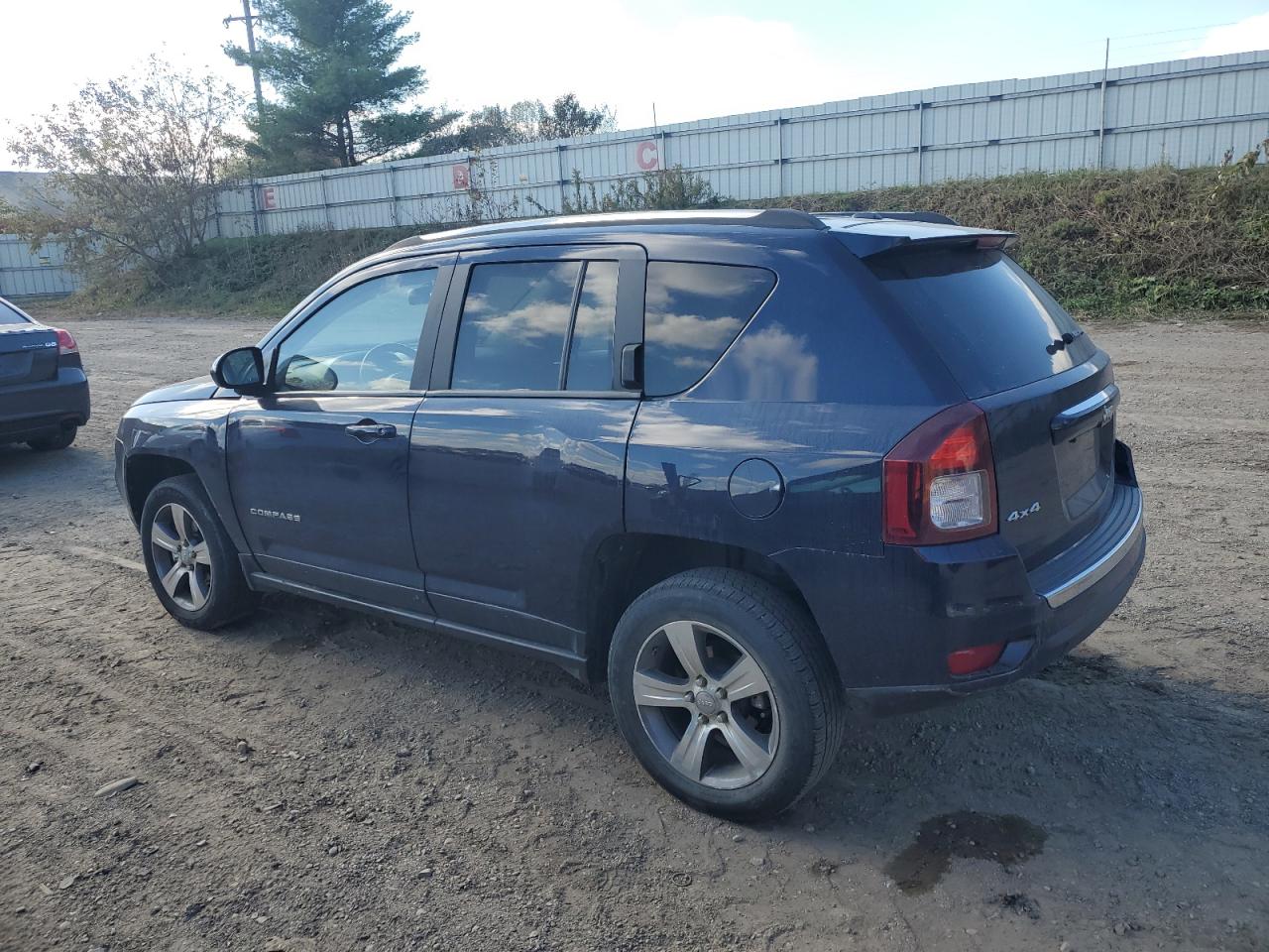 Jeep Compass Latitude Image 2