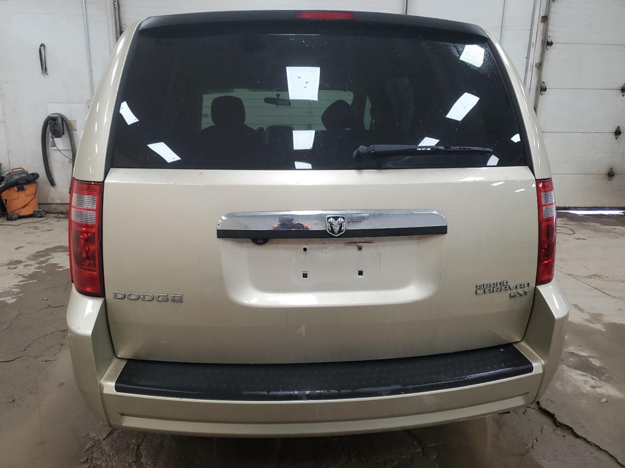 Dodge Caravan Sxt Image 12