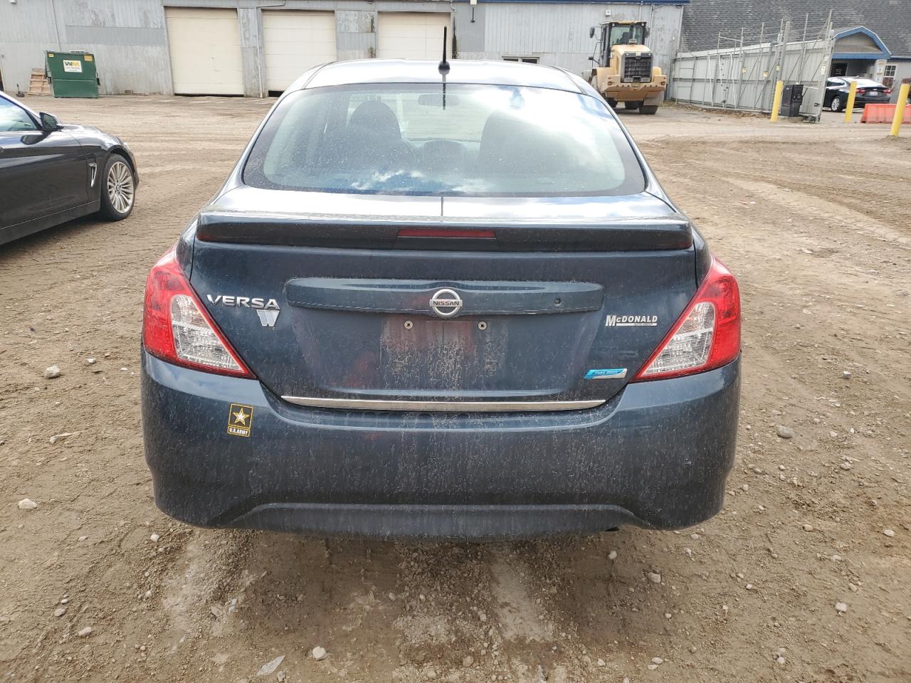 Nissan Versa S Image 6